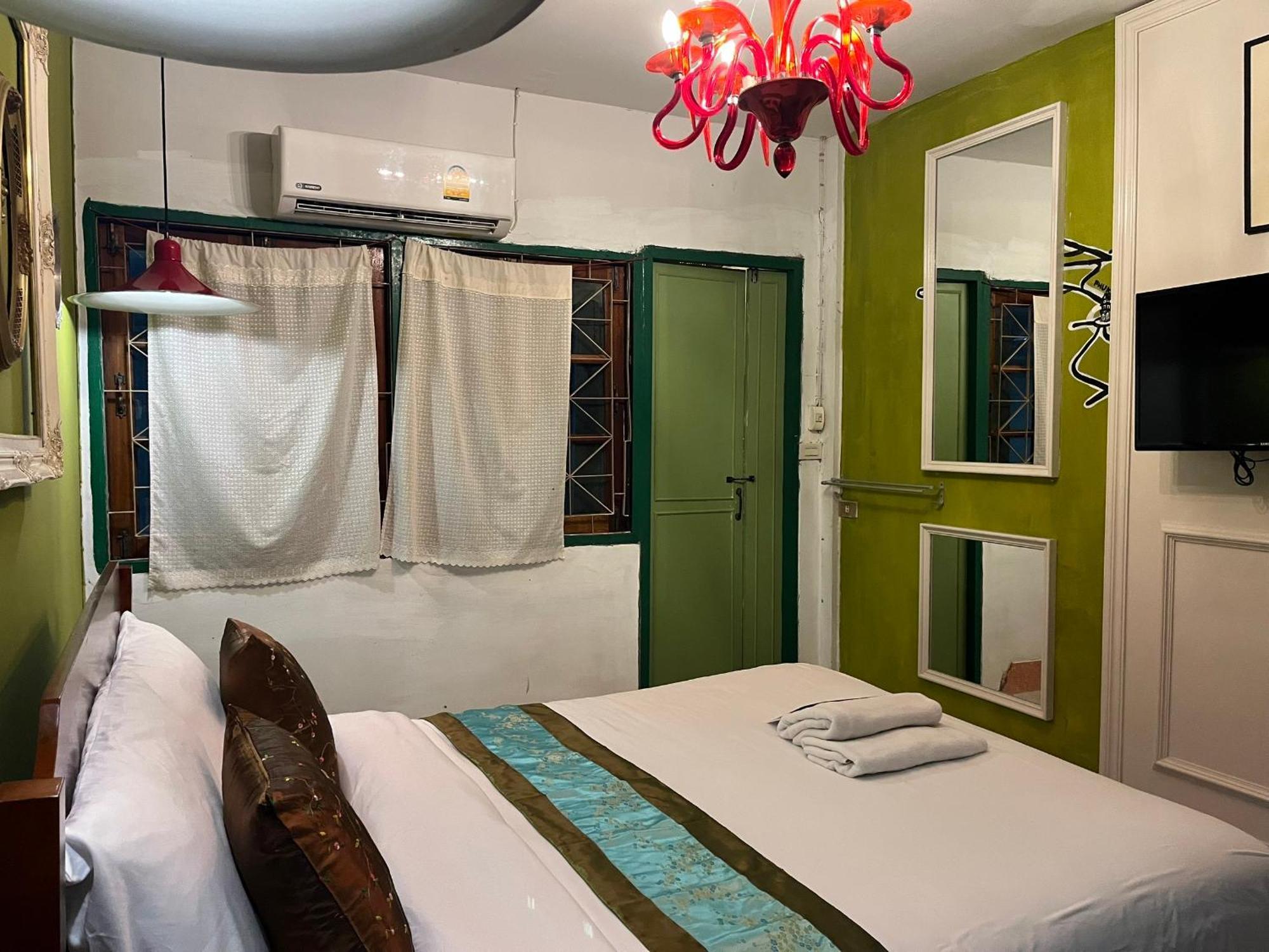 Auntie & Niece Phuket Apartment Ban Sam Kong Bagian luar foto
