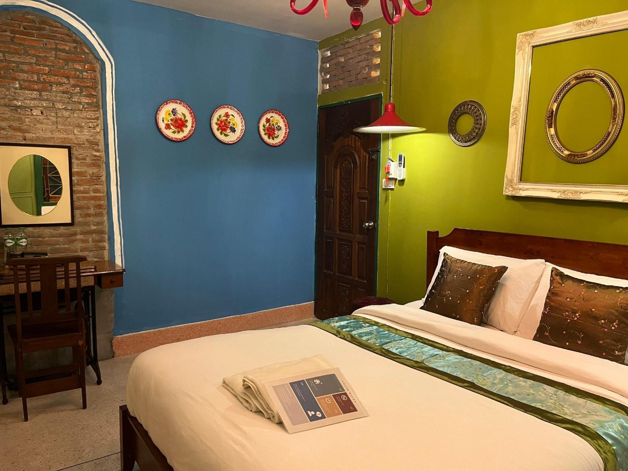 Auntie & Niece Phuket Apartment Ban Sam Kong Bagian luar foto